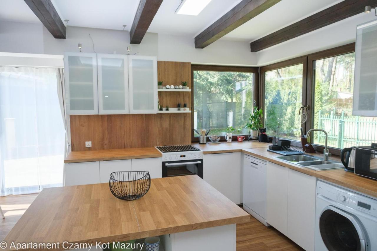 Czarny Kot Mazury Dom Caloroczny Villa Malkinie Exteriör bild