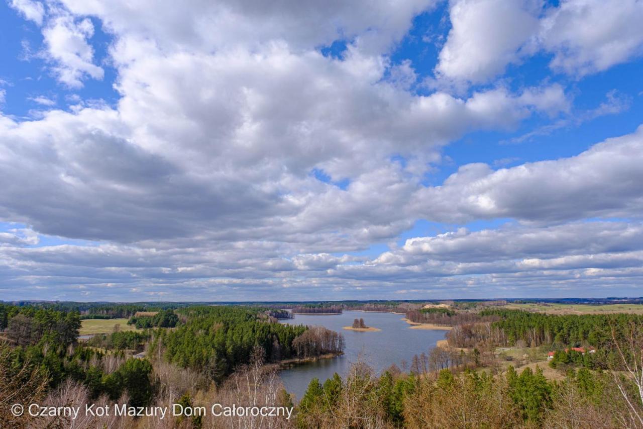 Czarny Kot Mazury Dom Caloroczny Villa Malkinie Exteriör bild