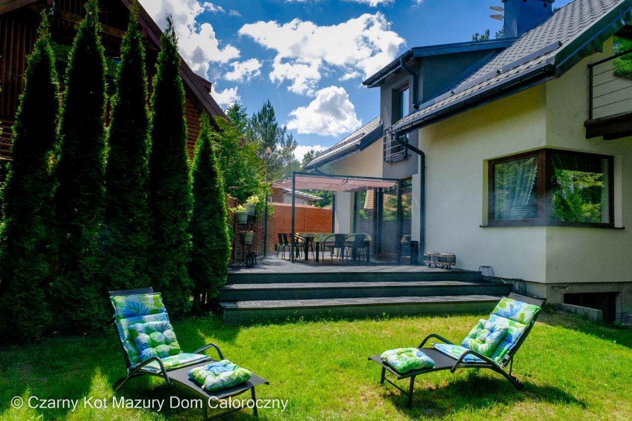 Czarny Kot Mazury Dom Caloroczny Villa Malkinie Exteriör bild