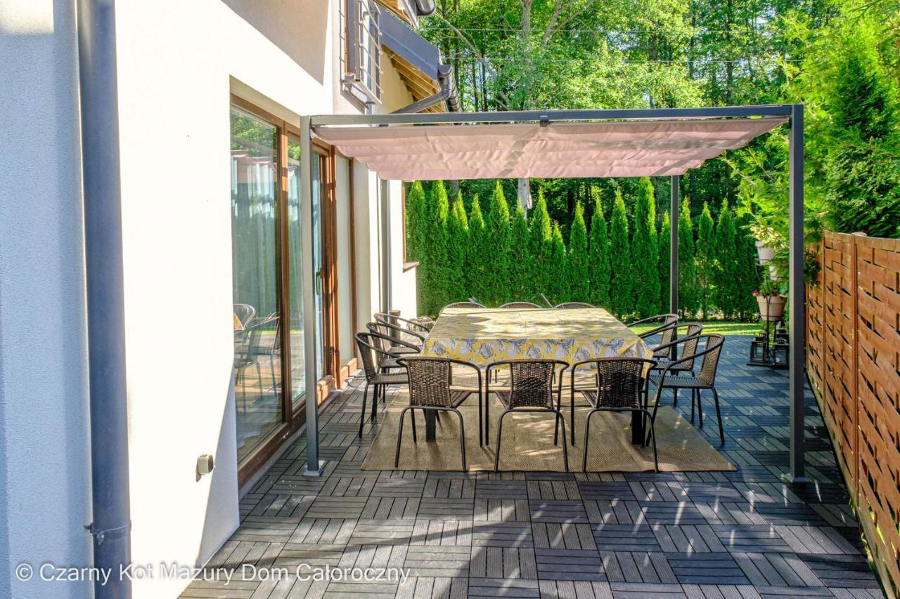 Czarny Kot Mazury Dom Caloroczny Villa Malkinie Exteriör bild